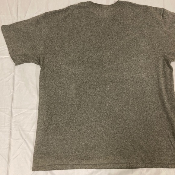 Nike Mens XL Gray Heather Short Sleeve Graphic T-Shirt Swoosh Red White Stripe - Picture 10 of 12